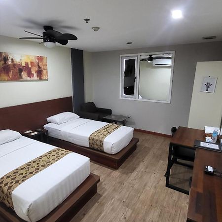 Dg Grami Hotel Paranaque City Kültér fotó