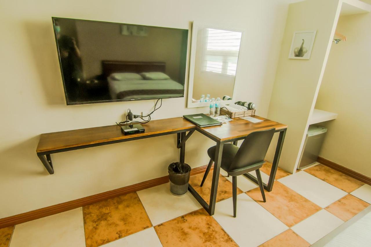 Dg Grami Hotel Paranaque City Kültér fotó