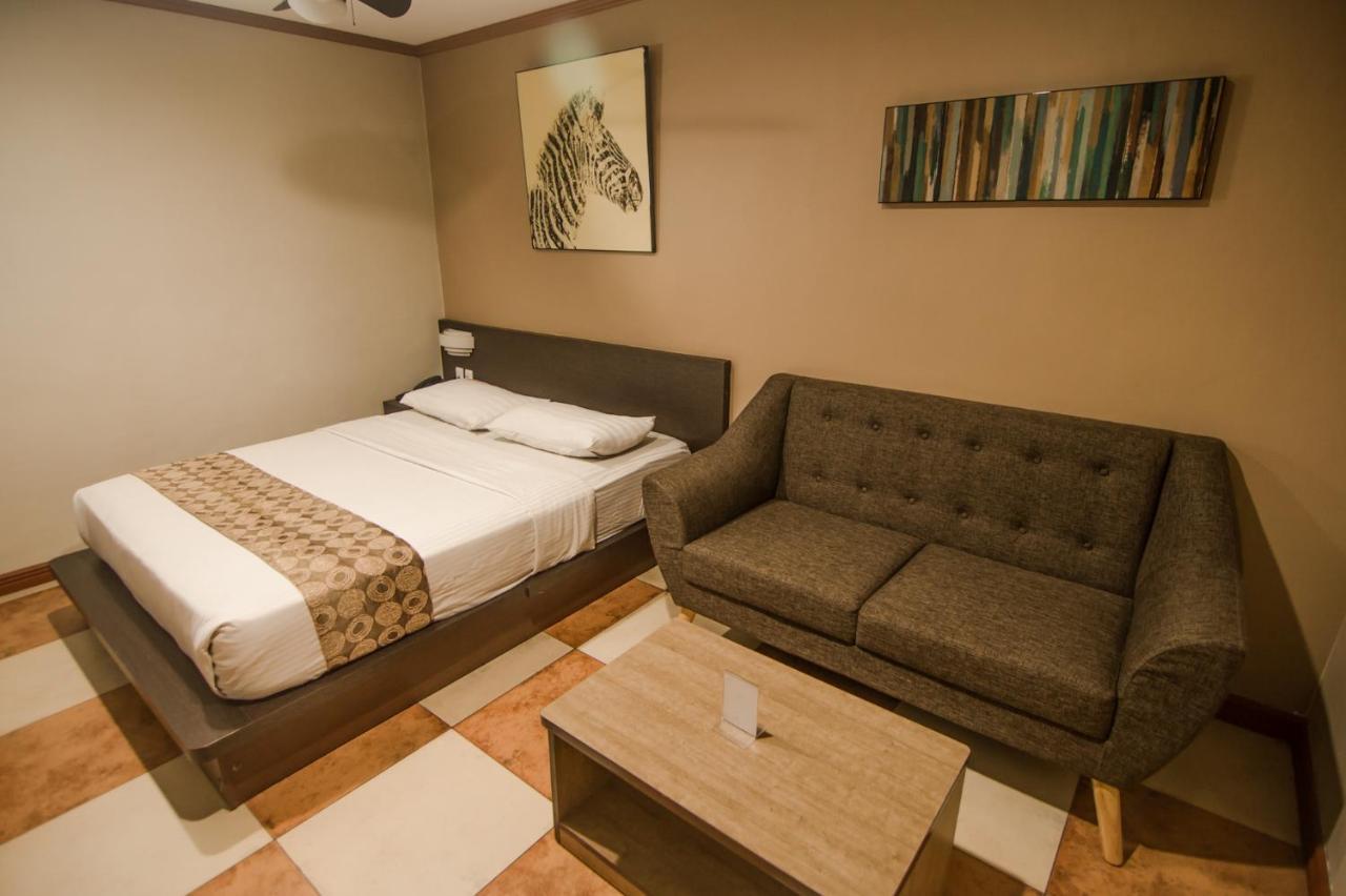Dg Grami Hotel Paranaque City Kültér fotó