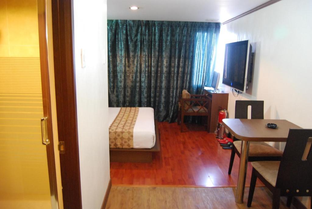 Dg Grami Hotel Paranaque City Szoba fotó