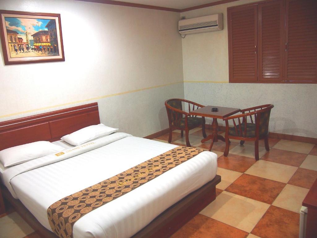 Dg Grami Hotel Paranaque City Szoba fotó