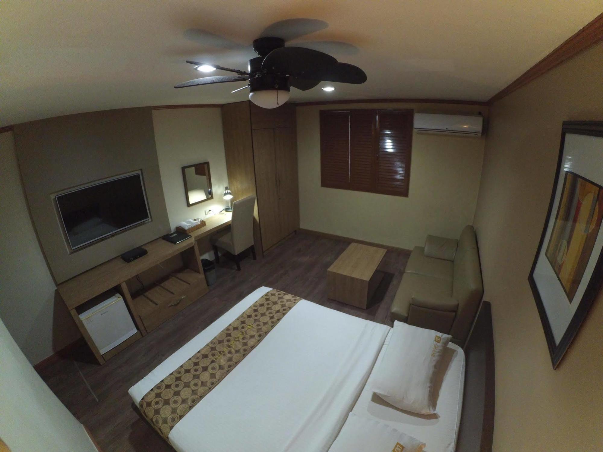 Dg Grami Hotel Paranaque City Kültér fotó